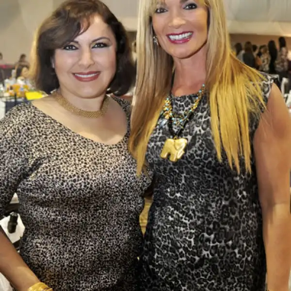 Soraya de González y Verónica Lepeley Cambiasso