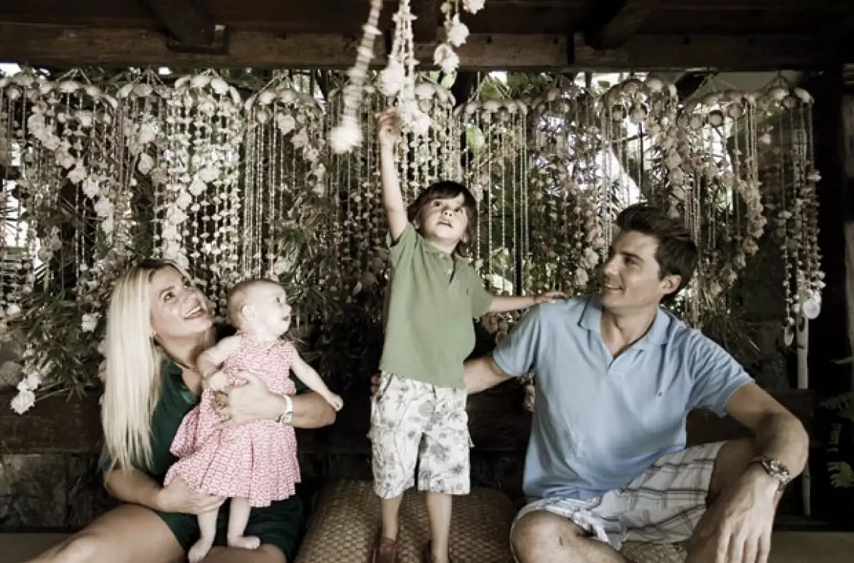 FAMILIA EN ARMONÍA. Liliana y Ernesto se casaron en marzo de 2007 en Monterrey y su boda duró tres días. A finales de ese año tuvieron a su primer hijo.