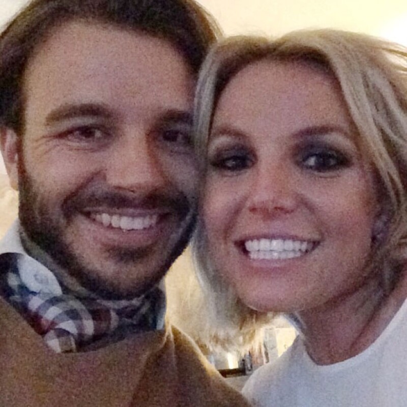 Tras romper un compromiso y terminar una relación por infidelidad, Britney prueba suerte en el amor una vez más.