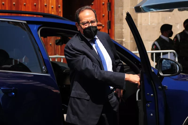 Carlos Salazar Lomelí, presidente del CCE, llega a Palacio Nacional.