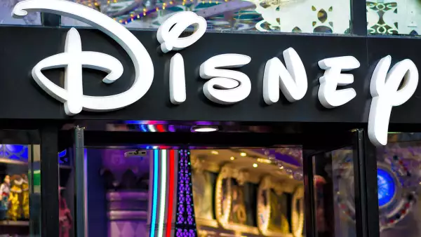 Disney invierte 1,000 mdd en OpenAI y entrega a Sora más de 200 personajes icónicos