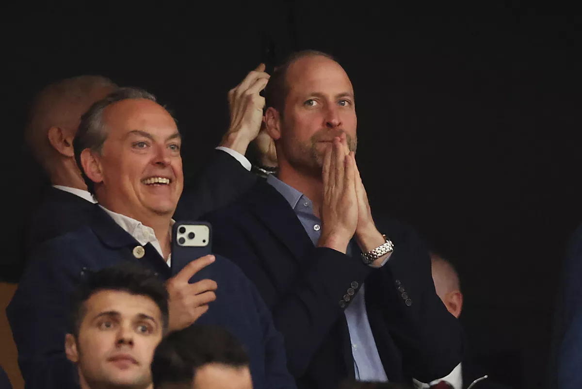 El príncipe William celebra el campeonato del equipo Aston Villa en la Europa League