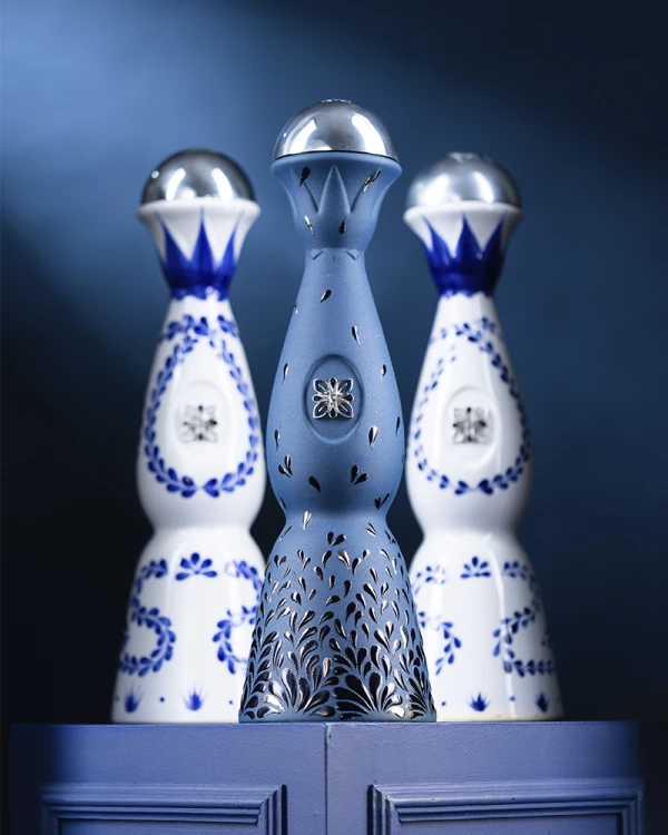 deli-clase-azul-presenta-su-nuevo-tequila-edicion-limitada-1.jpg