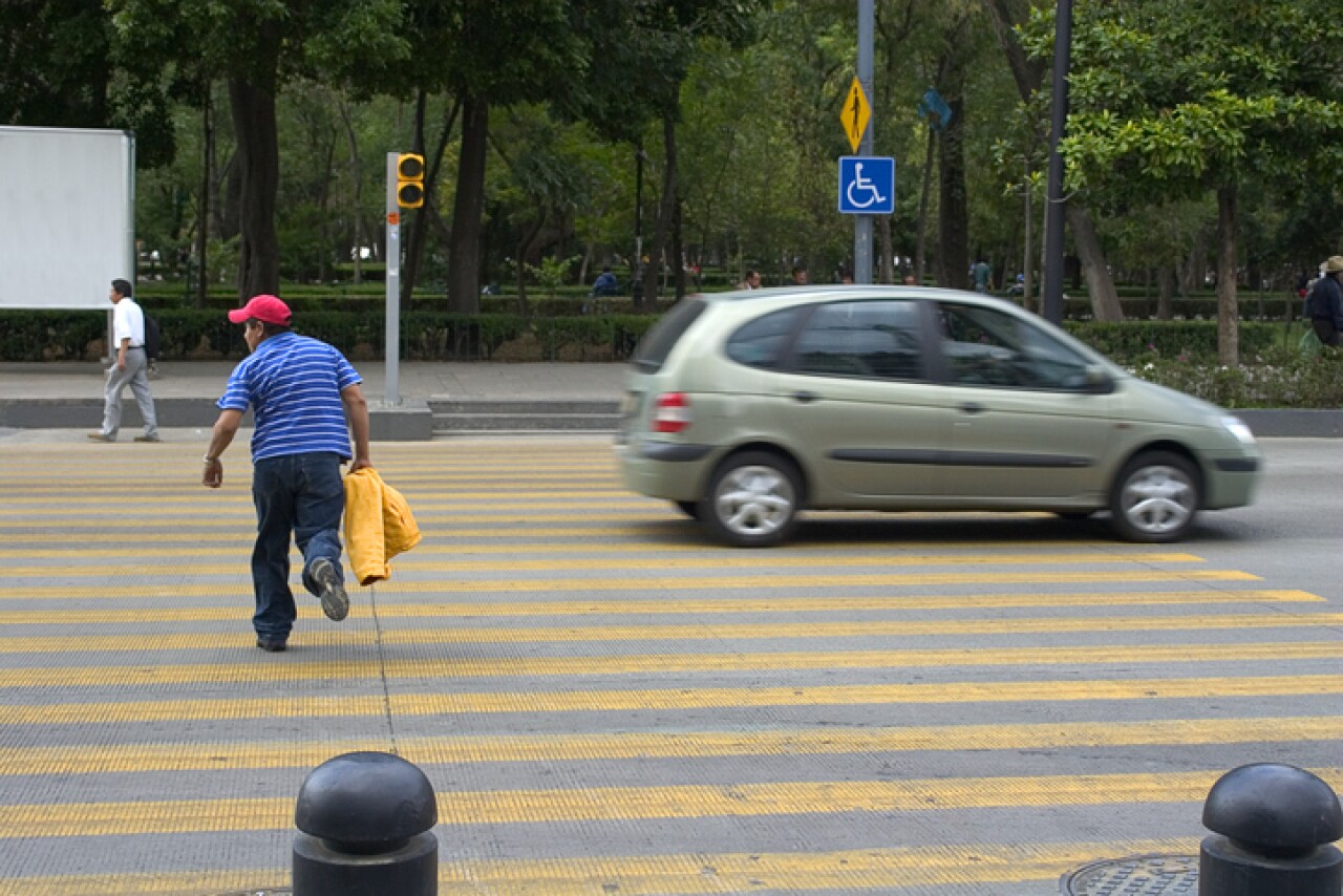 4 de cada 10 víctimas de accidentes viales son peatones