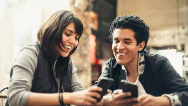 Las redes sociales modifican el lenguaje y las marcas lo aprovechan