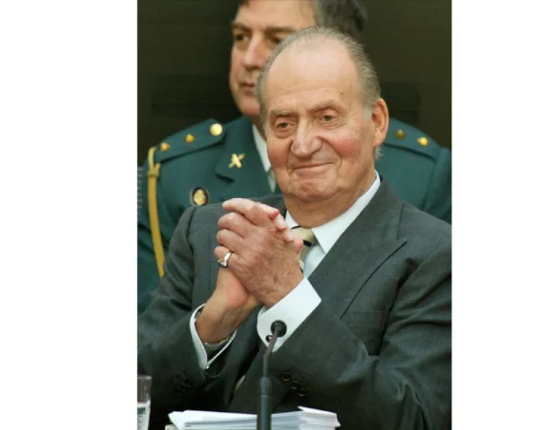 Desde hace unos meses Albert Solá Jiménez e Ingrid Jeanne Satiau pidieron a una corte que el monarca se sometiera una prueba de paternidad ya que ambos aseguran que él es su padre.