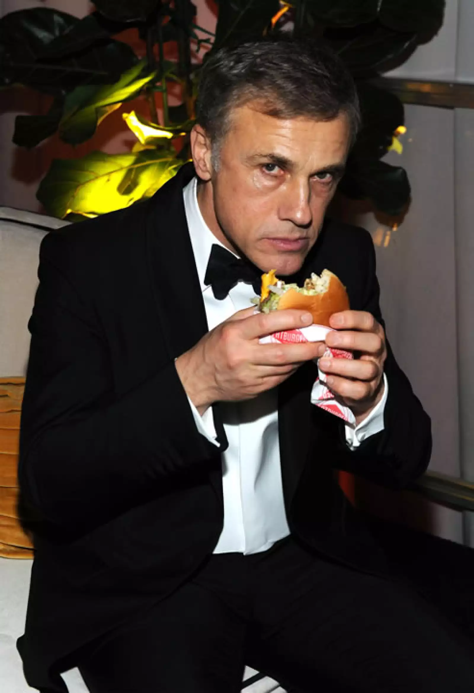 Christoph Waltz fue otra celeb que fue captada comiendo.