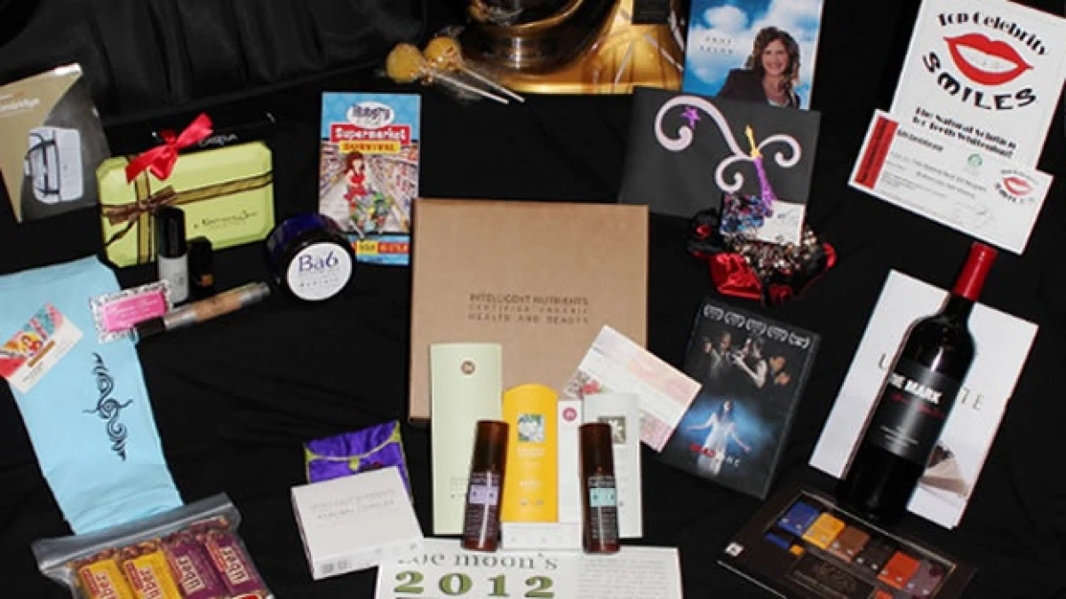 Las celebridades reciben regalos en la entrega de los Oscar