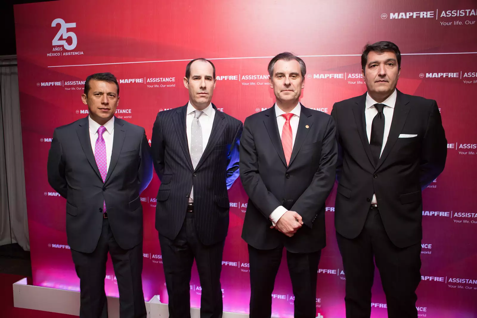 Coctel del 25 aniversario de México Asistencia