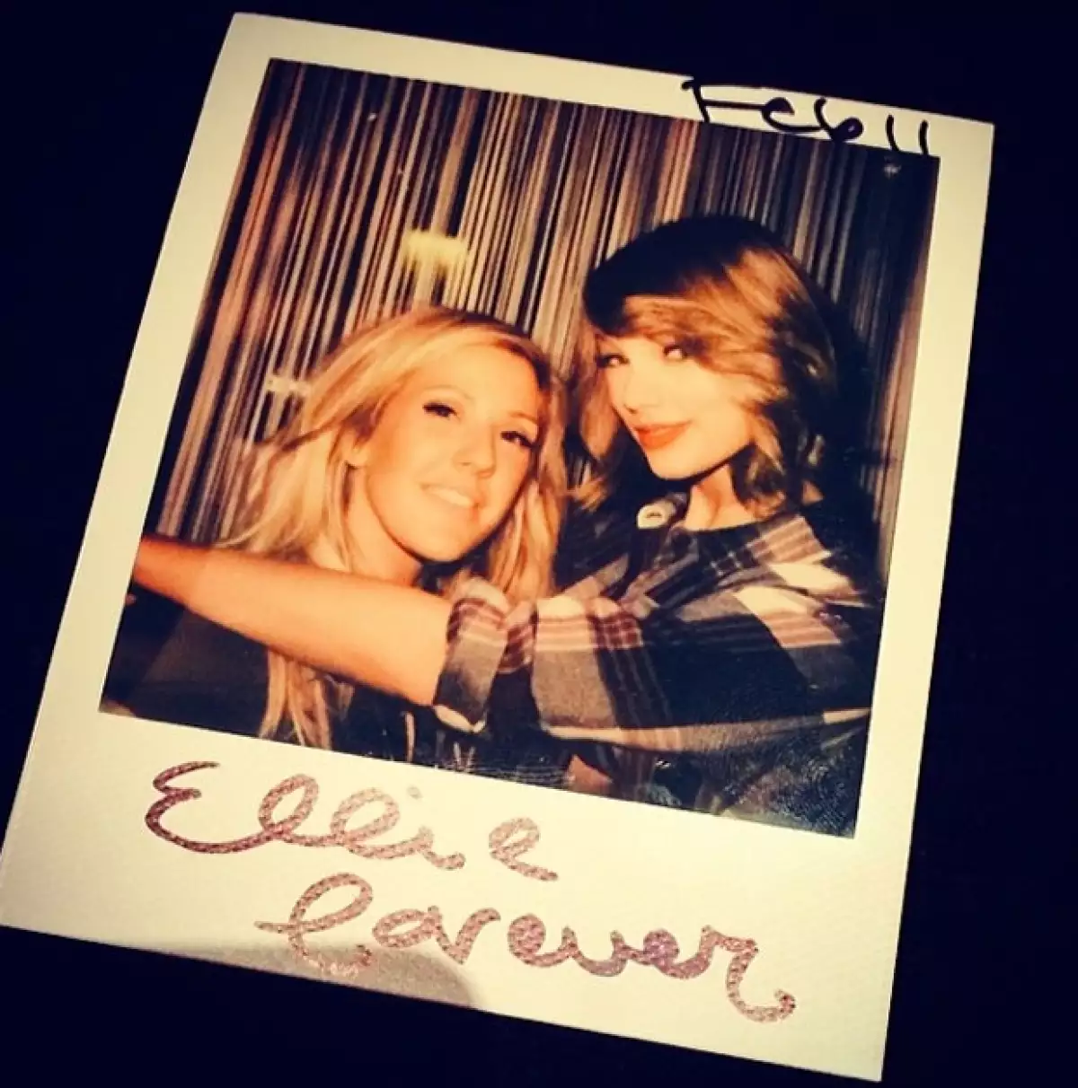 Taylor invitió durante su gira en Inglaterra a Ellie a cantar con ella.