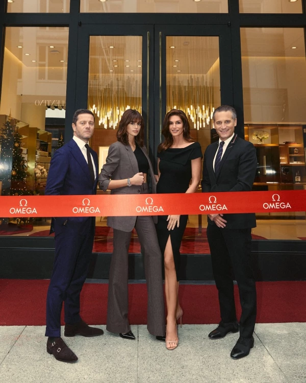 Corte de listón de la boutique de Omega en San Francisco