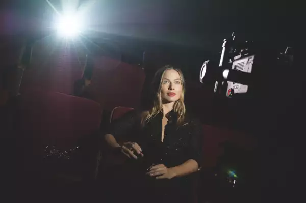 MARGOT ROBBIE CHANEL