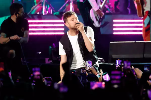 La historia de Gorillaz, banda fundada por Damon Albarn y Jamie Hewlett en 2000.