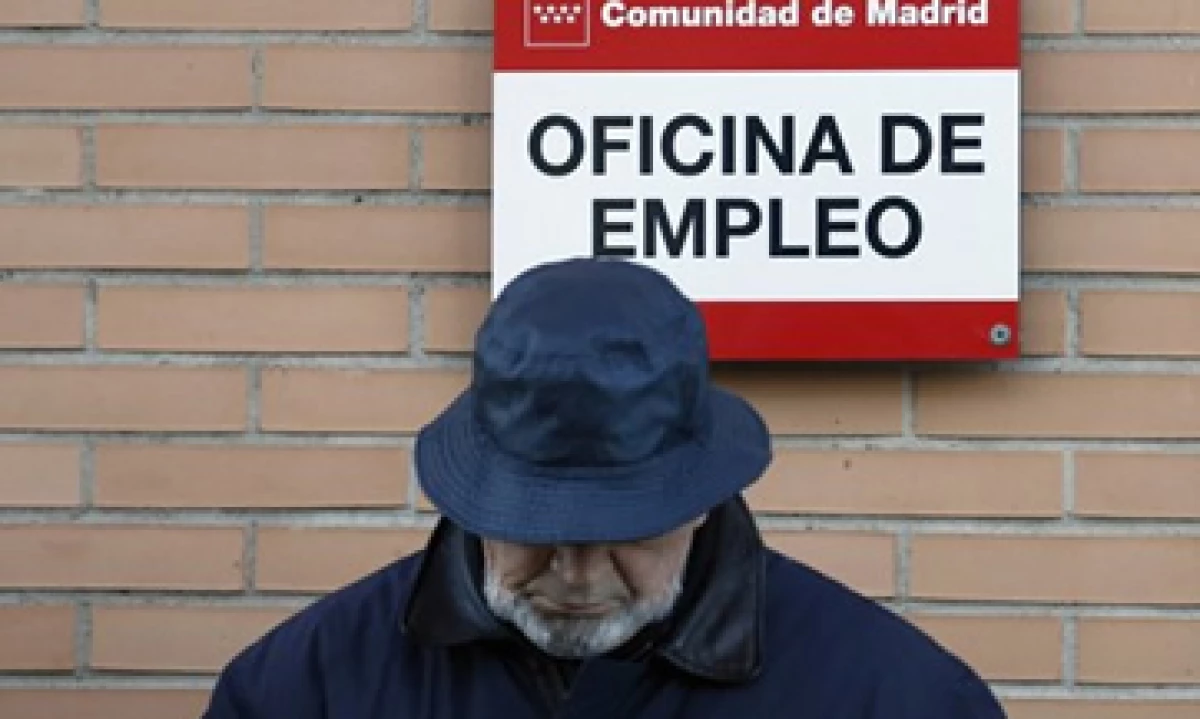 El sector servicios es el que registra los peores niveles de desocupación en España. (Foto: Reuters)