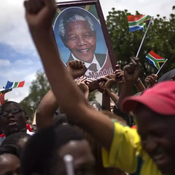 mandela, llegada restos, qunu