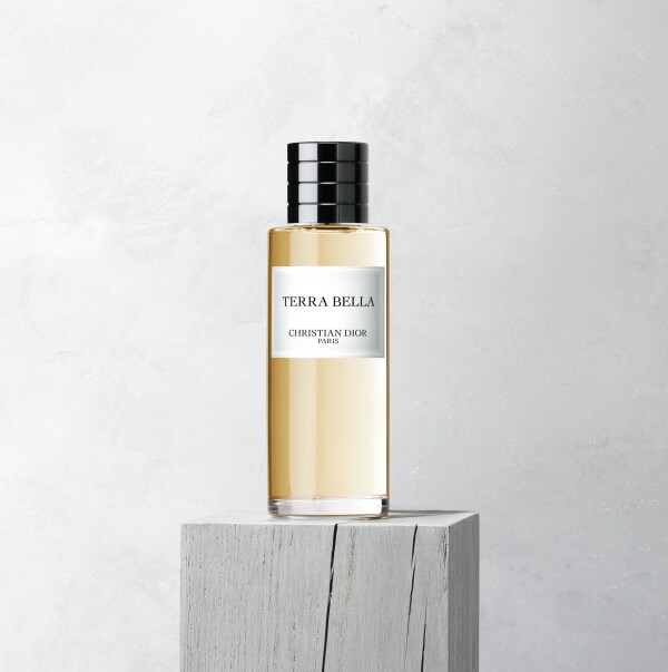 PARFUM_250_ml_TerraBella_ANA_F39_LR.jpg