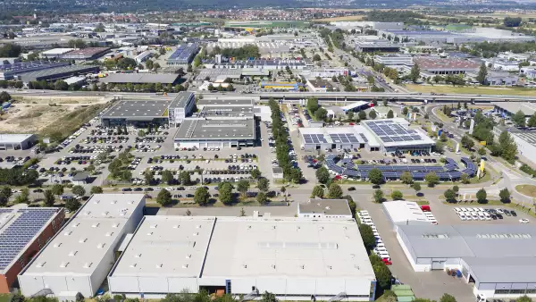 Las naves industriales han tenido una gran demanda por el aumento de las ventas en línea.