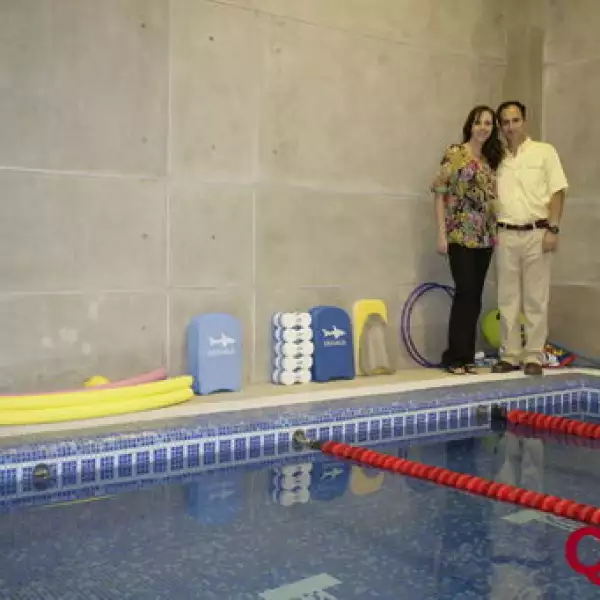 Luis Sánchez, Gabriela Woodworth