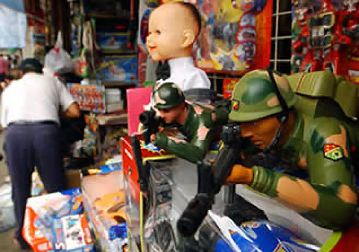Los juguetes preferidos entre los niños menores de 11 años son los peluches, pelotas y superhéroes, los mayores prefieren los videojuegos. (Foto: AP)