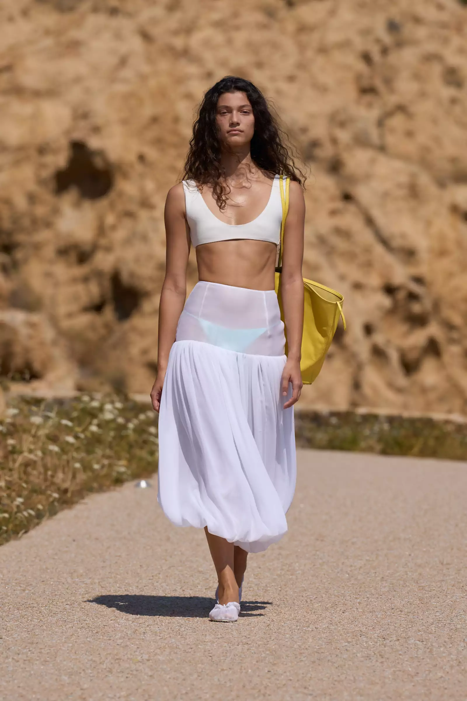 Jacquemus PO S27 003.jpg