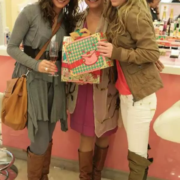 Maricarmen Zabal,Maria Elena Ruiz; Marisol García