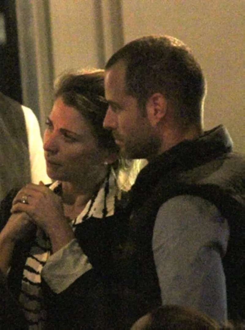 El esposo de Ludwika Paleta se dejo ver en Polanco con un nuevo corte de pelo, que sin duda, le va muy bien para esta época de calor.