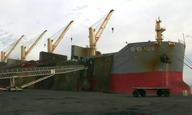 Este puerto se contempla como un proyecto estructurado y tiene prevista su expansión hacia la Bahía de Empalme. (Foto: Tomada de .puertodeguaymas.com)
