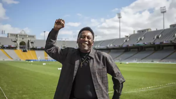 Histórica camiseta de Pelé de la final del Mundial de 1958 será subastada en Nueva York