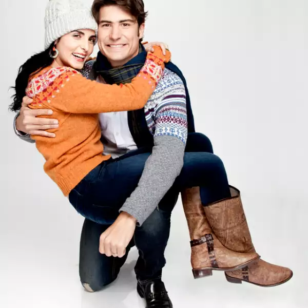 Alex Sirvent y Ximena Herrera disfrutan de la Navidad.