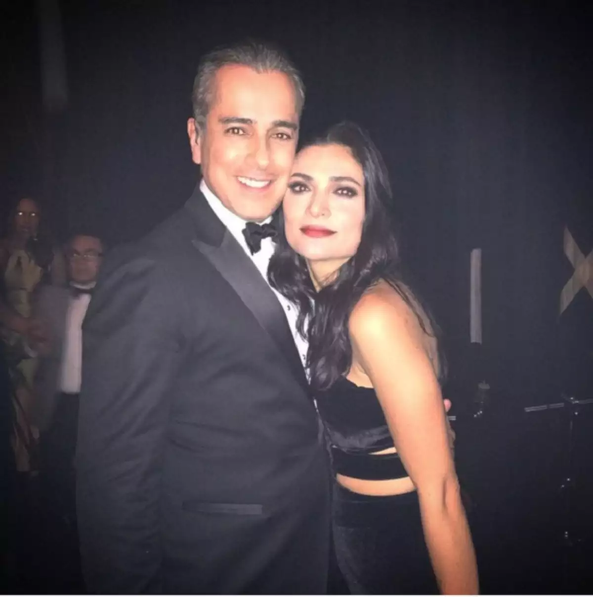 La pareja no evitó en tomar una fotografía de este innolvidable momento.