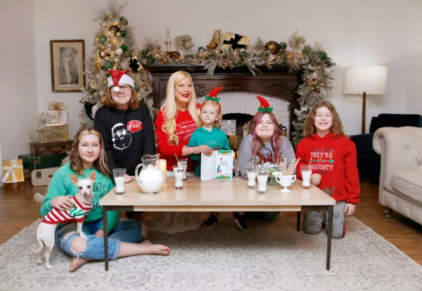 tori-spelling-hijos