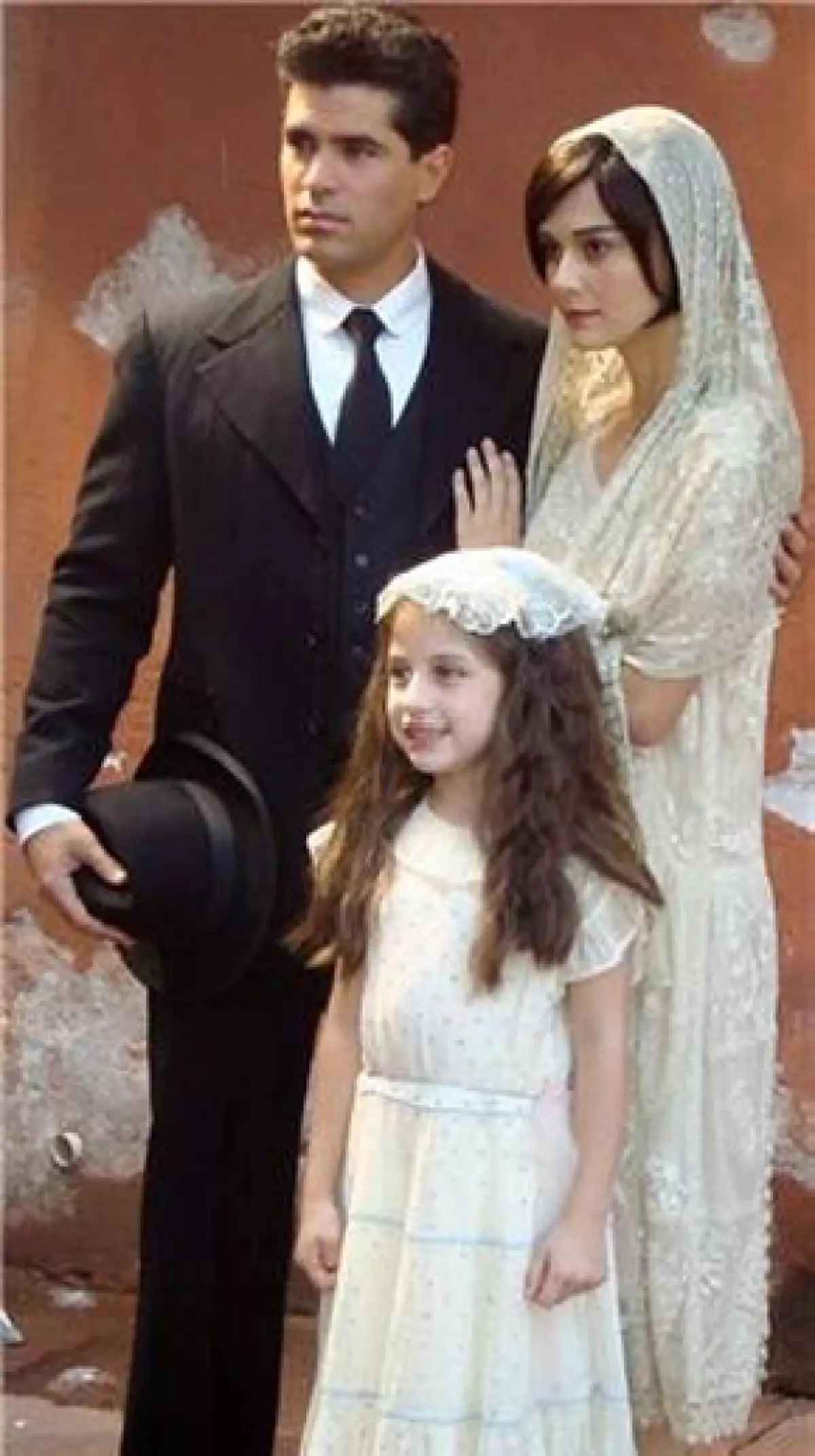 Su primer oportunidad en cine en inglés es el la película `Cristiada´ donde comparte créditos con Eduardo Verástegui.
