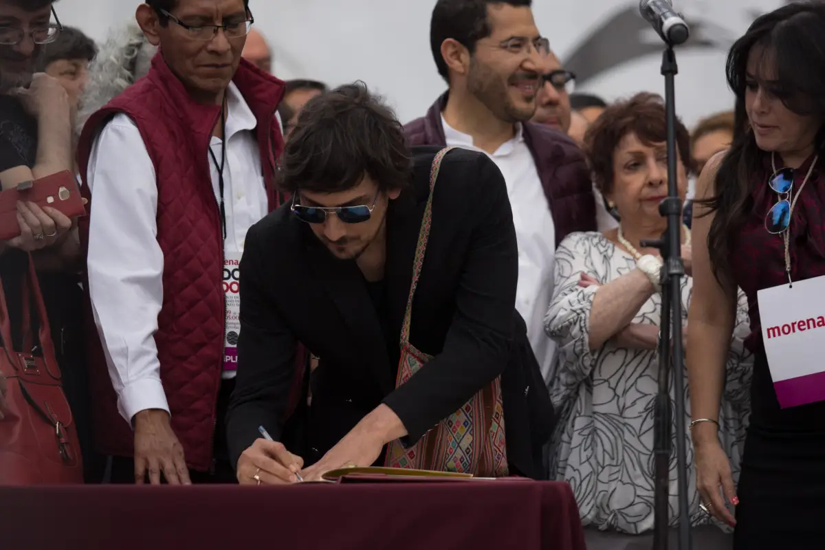 León Larregui AMLO 