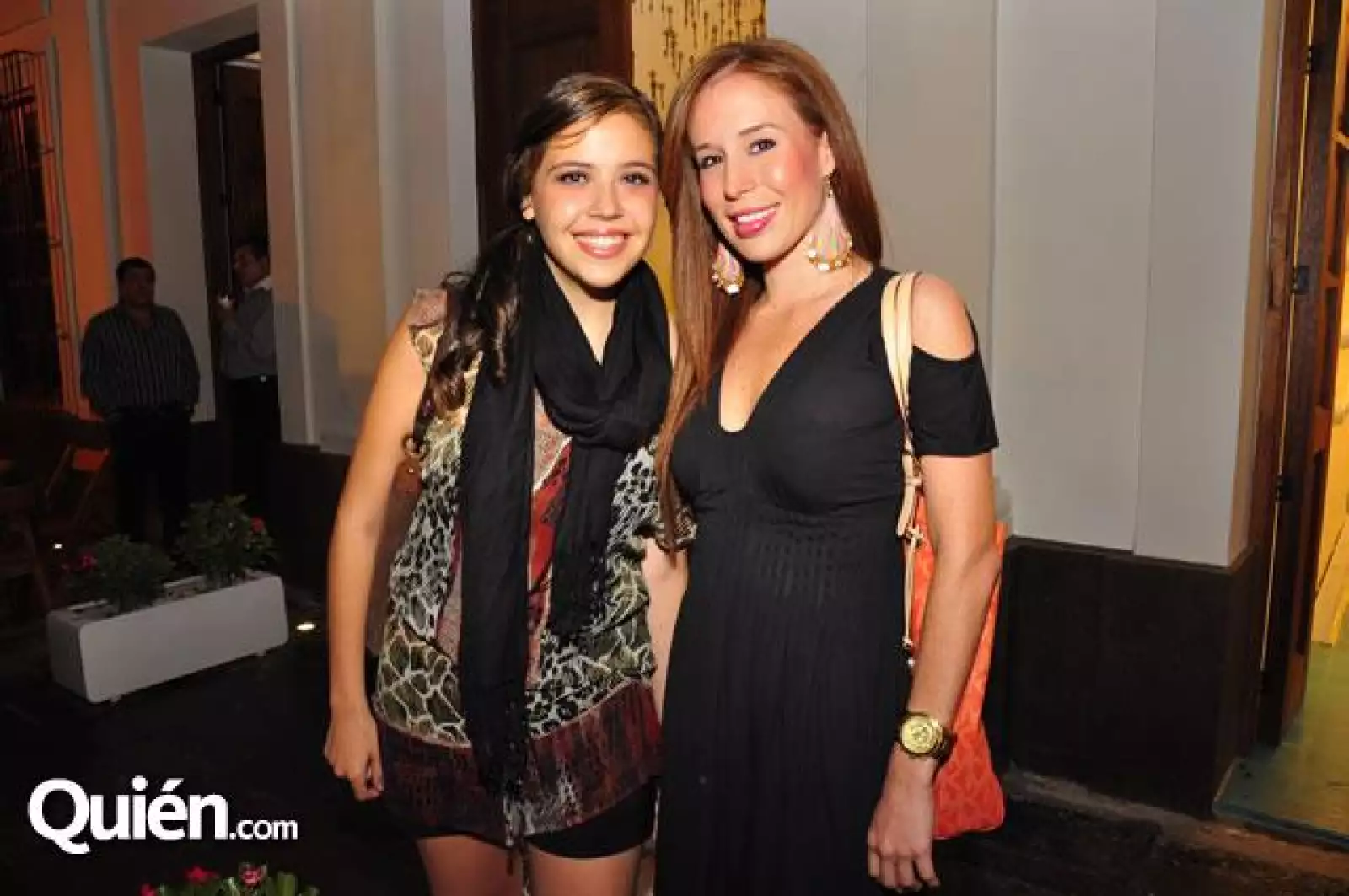 Ana Pau Martin,Mariana González