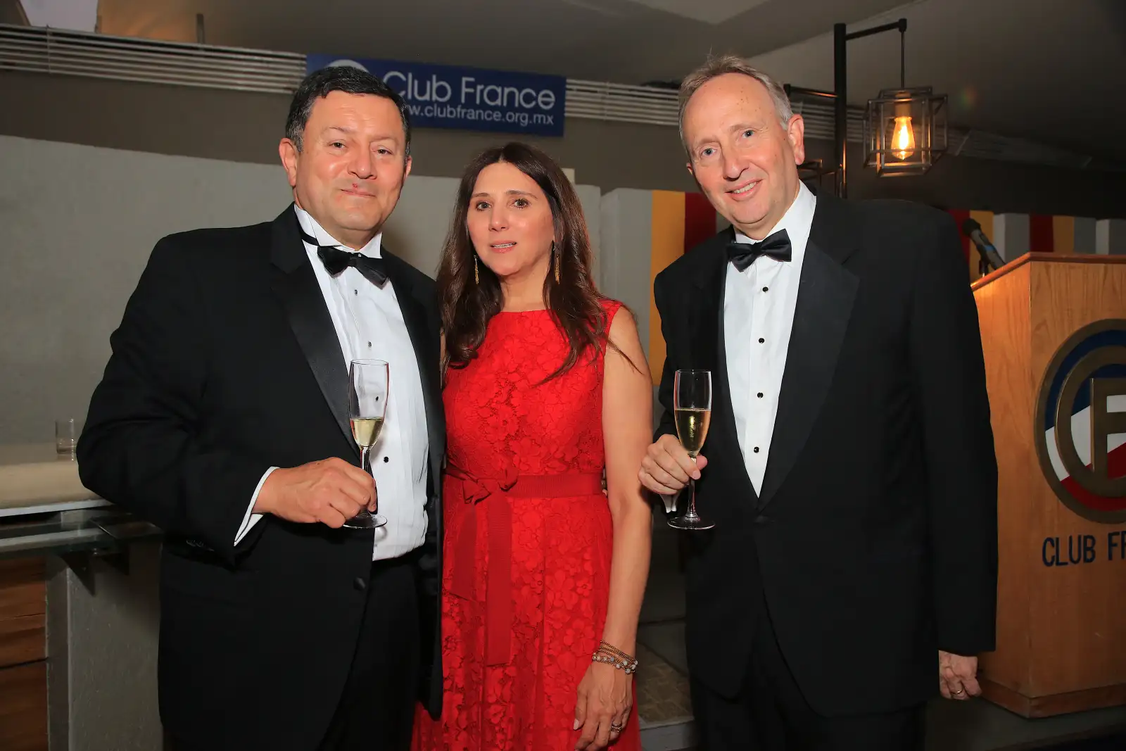 Enrique Portillo , Cecilia Martínez y Gerardo Sanfeliz 