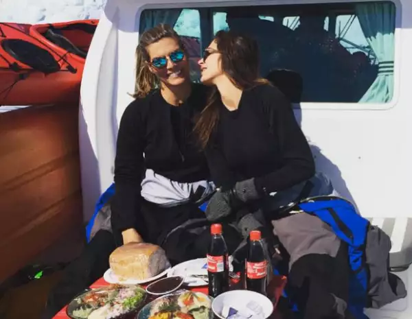 Montserrat y Yaya durante su más reciente viaje a Groenlandia.