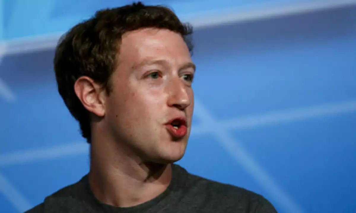 Mark Zuckerberg ve a su organización como el 911 de Internet. (Foto: Reuters)