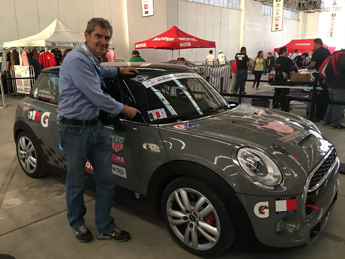 Jerome Seignon y su MINI dos días antes del arranque de la Panamericana