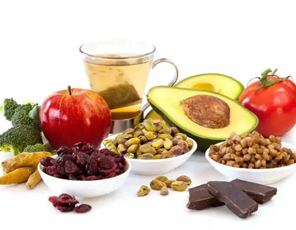 Los antioxidantes ayudan a tu piel a eliminar las toxinas de la contaminación.