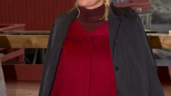 Mette-Marit de Noruega en un outfit bastante casual.