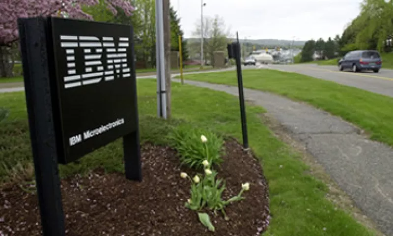 Los ingresos de IBM cayeron un 1% a 29,300 millones de dólares. .  (Foto: AP)