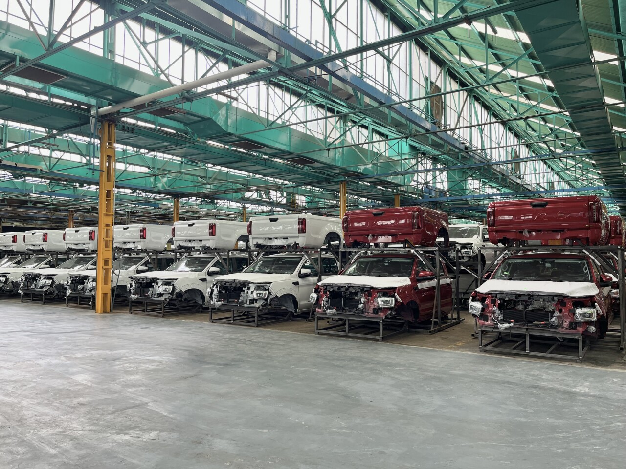 JAC esquiva el arancel a vehículos chinos y atrae a marcas asiáticas que buscan maquila