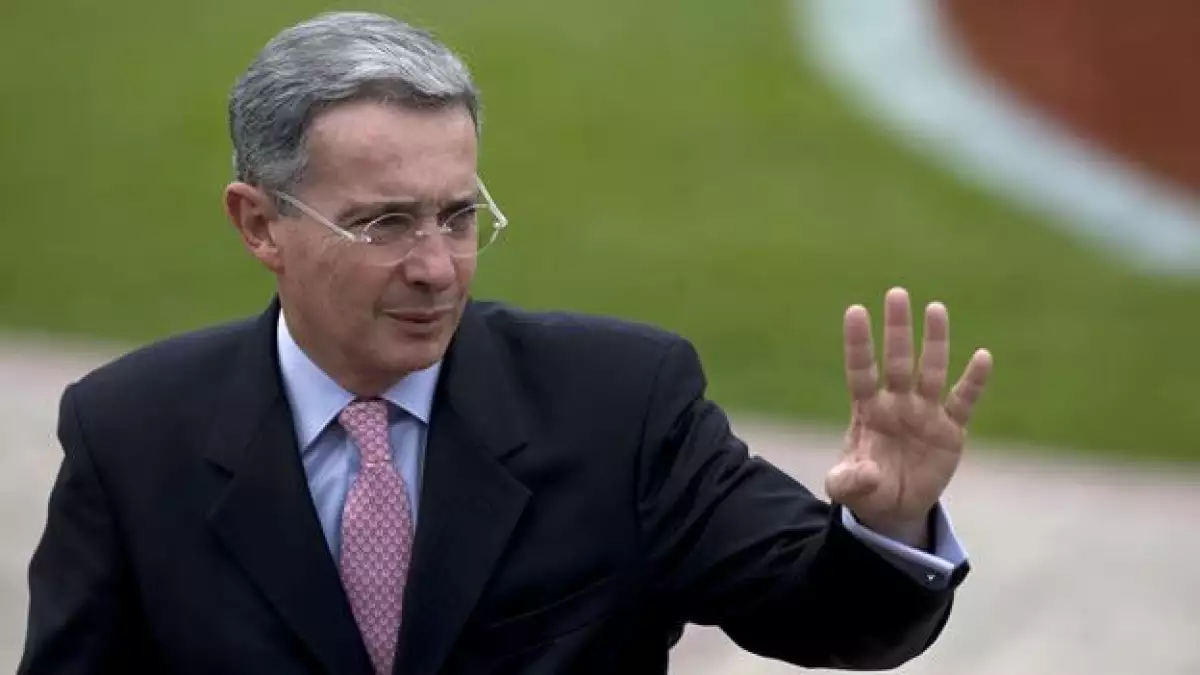 alvaro uribe ex presidente