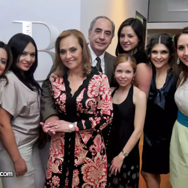 Myrna Gallardo, Lupita Blanco, María del Carmen Garza de Díaz, Federico Díaz, Dulce Muñoz, Katy Díaz, Alejandra Lemus y Ana Lorena Díaz de Barrera