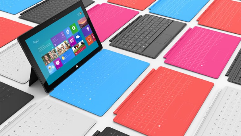 Microsoft presentó su nueva ‘tablet’ bajo el nombre comercial de Surface. Este equipo incluirá el próximo sistema operativo Windows 8 de la tecnológica.