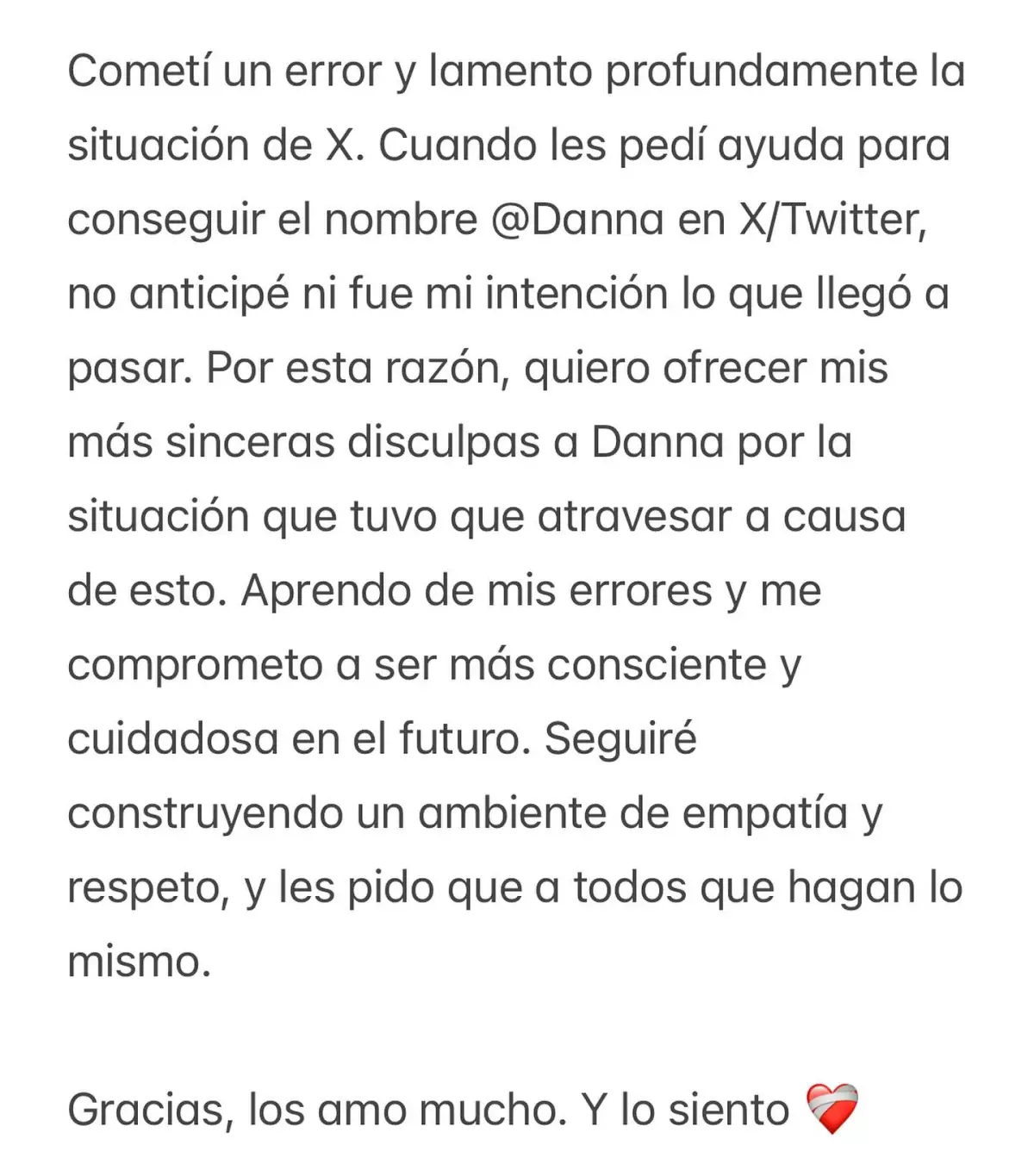 Danna se disculpa públicamente con @danna