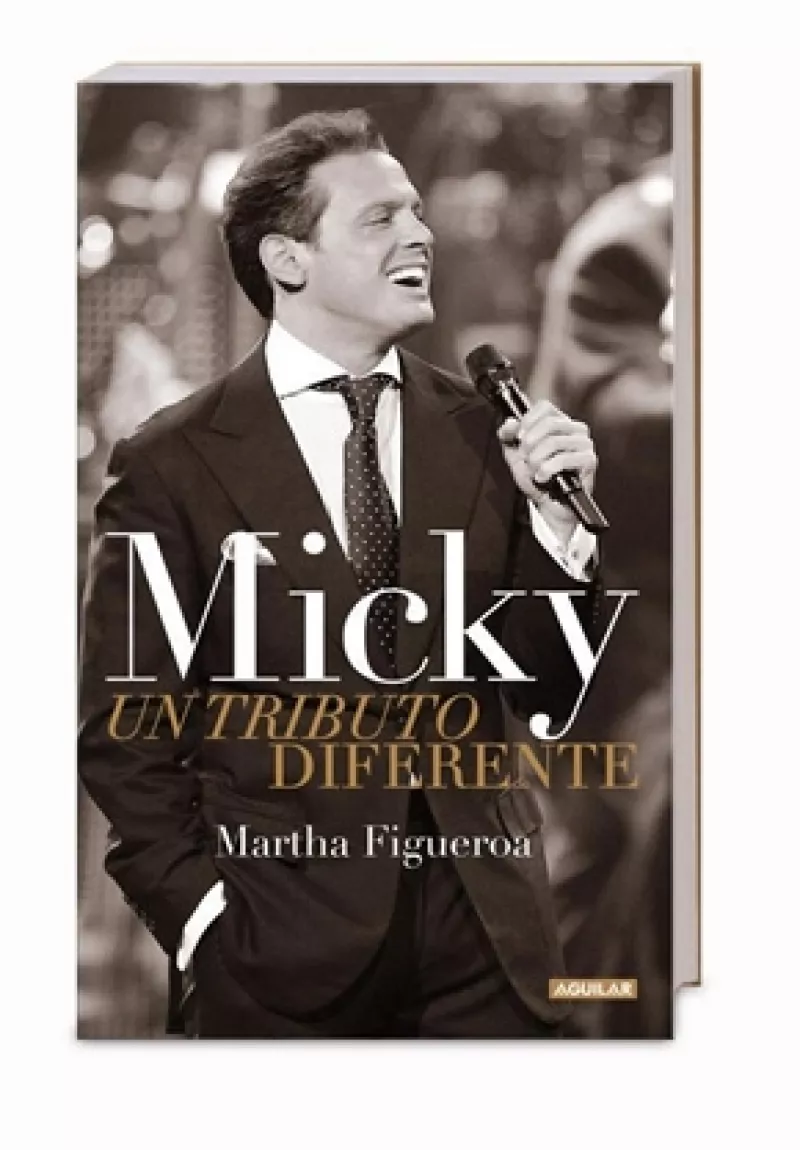 La periodista celebró anoche el lanzamiento de su publicación, `Micky. Un Tributo Diferente´ y tiene la esperanza que el cantante lo lea.