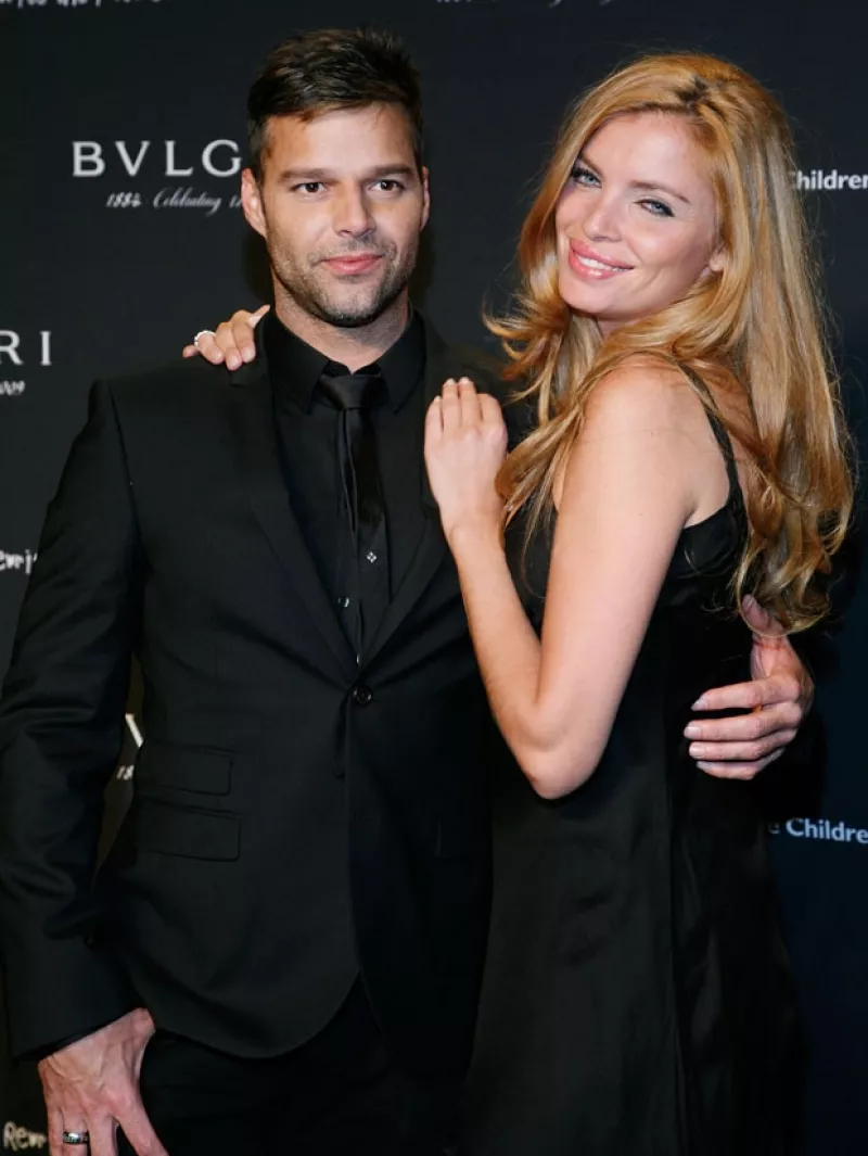 El cantante y la modelo española Esther Cañadas fueron los anfitriones de la presentación de la campaña Save the Children´s Rewrite the Future, cuyo objetivo es brindar educación básica a niños.