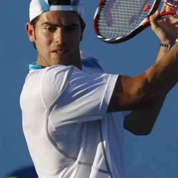 Italiano, tiene 23 años, se encuentra entre los mejores 50 jugadores en el ranking mundial y forma parte del Equipo italiano de Copa Davis.