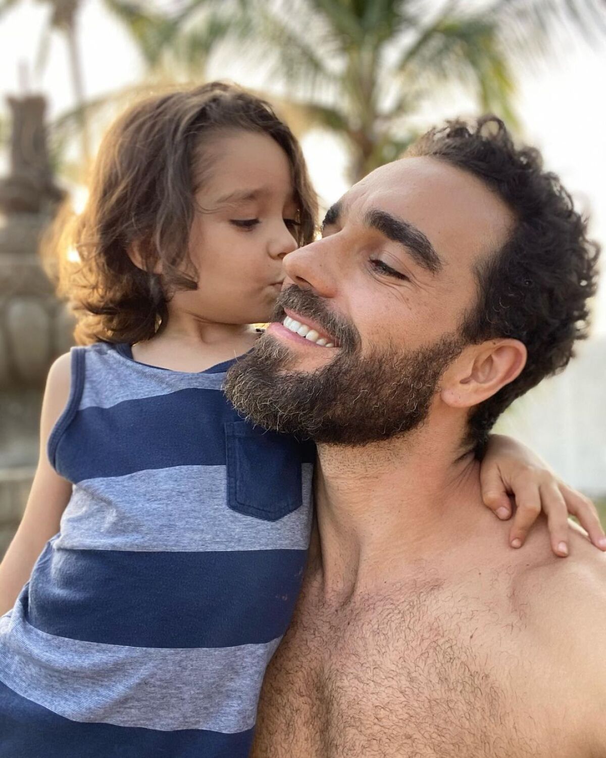 Marcus Ornellas defiende a su hijo tras ataques por jugar con vestido y tacones